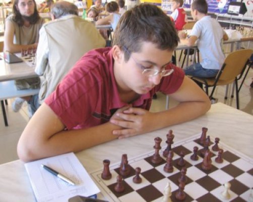 Puştiul de top 20 mondial la şah, Costin George Mălureanu vrea să devină medic